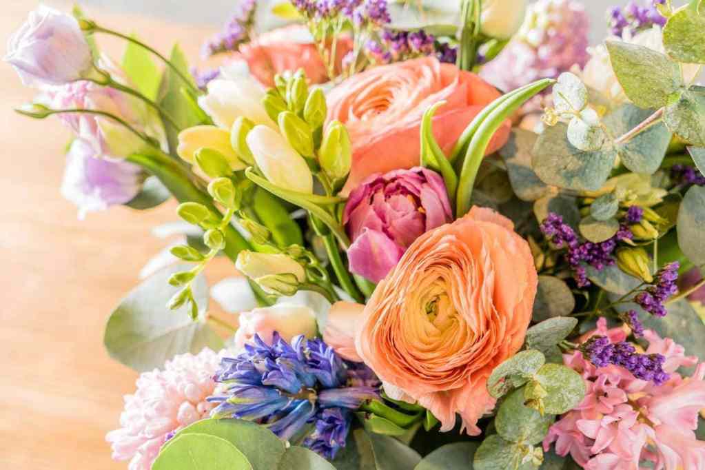 Kunden gewinnen im Frühling mit der richtigen Dekoration: Frühlings Blumenstrauß
