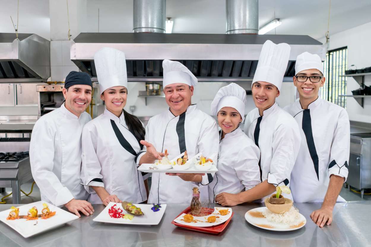 Diverses Küchenteam Diversität im Gastgewerbe und Inklusion